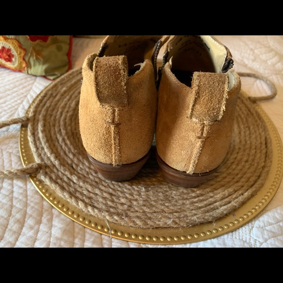 Frye booties, so comfortable’ - Picture 5 of 10